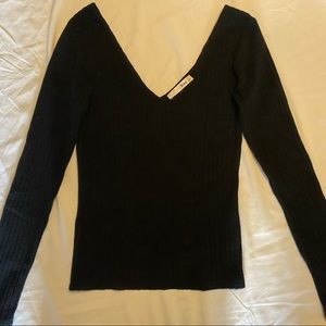 Aritzia Wilfred Deep V Longsleeve